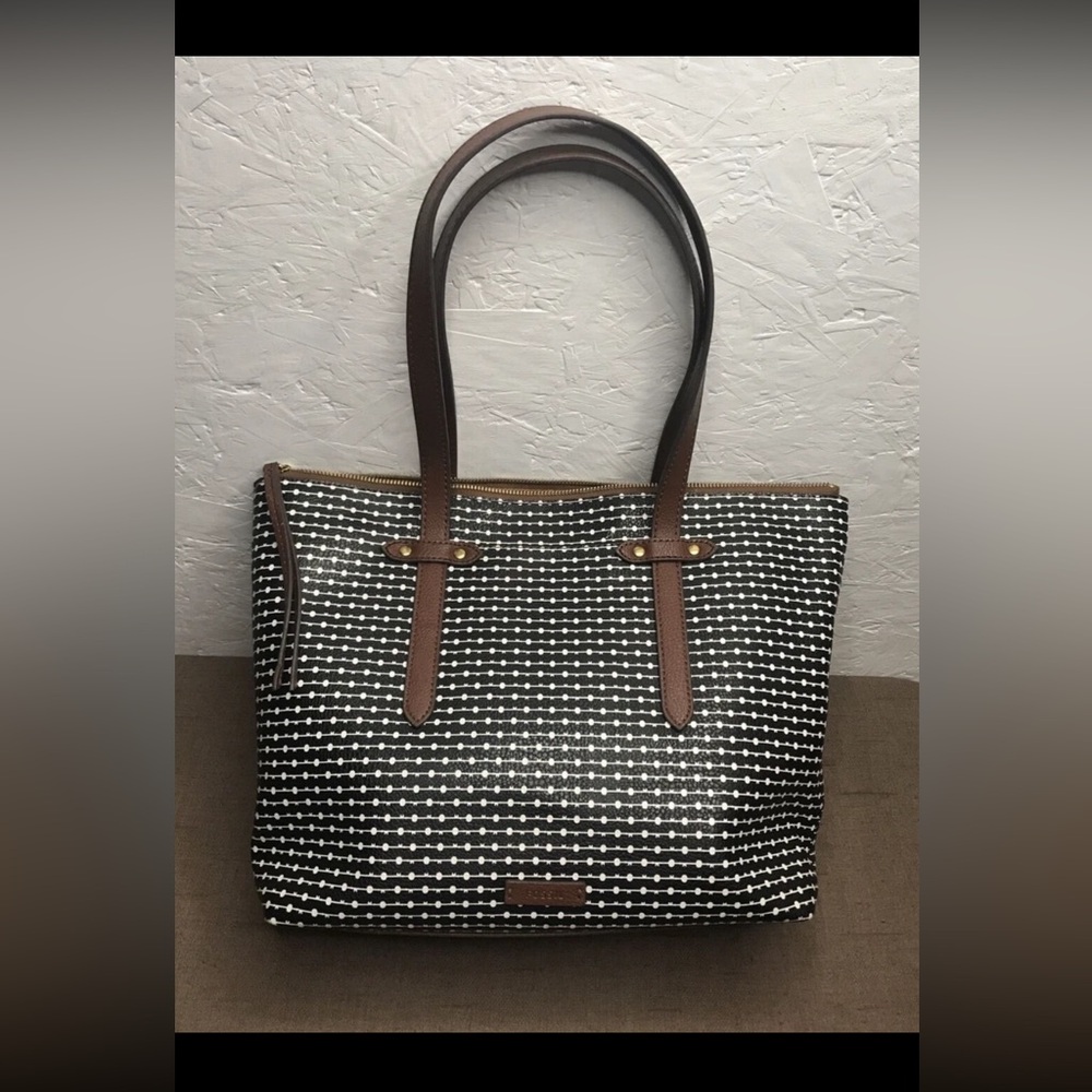 *Broken Zipper Fossil Felicity Tote Black White Brown Coated Faux Leather